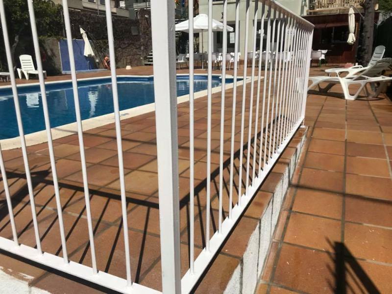Hotel Sant Jordi Segur de Calafell Exterior foto